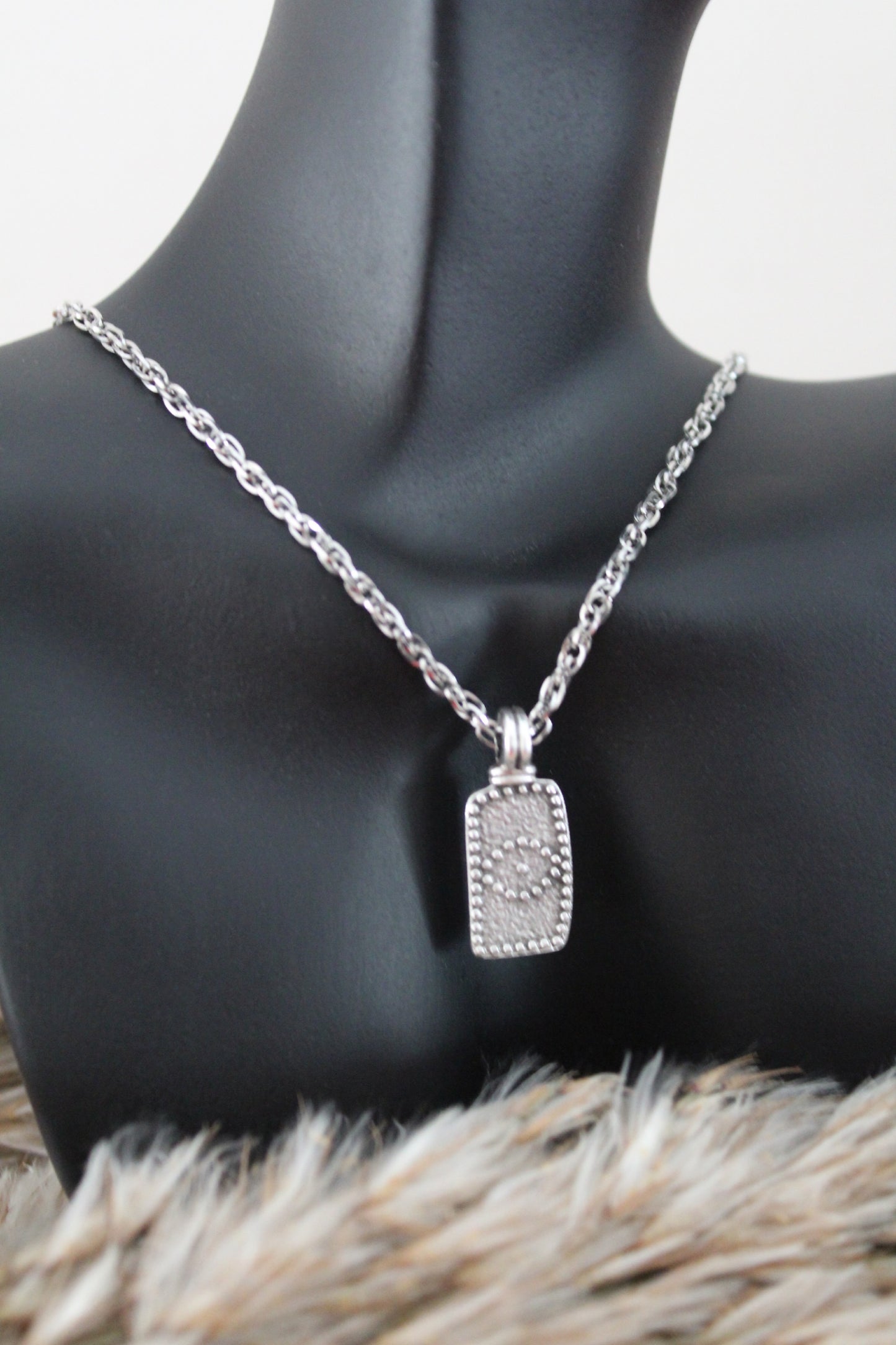 Leyra Necklace
